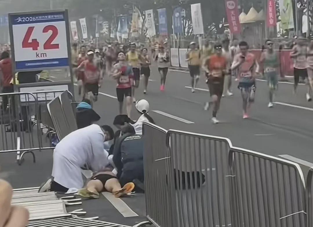 世界杯官方app下载中心-一马拉松选手，倒在42公里处，抢救无效去世