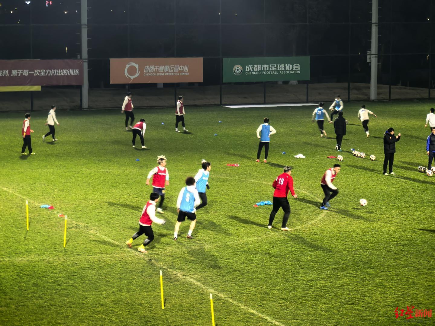 世界杯客户端安装包-成都锦城队提前一个多月开始冬训，年龄最大球员每天跑动5000米
