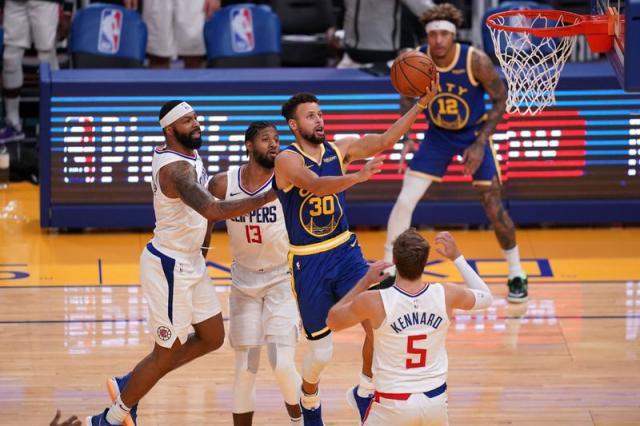 世界杯比赛在线观看地址-库里哑火勇士崩盘！泰伦·卢为全联盟提供防守范本